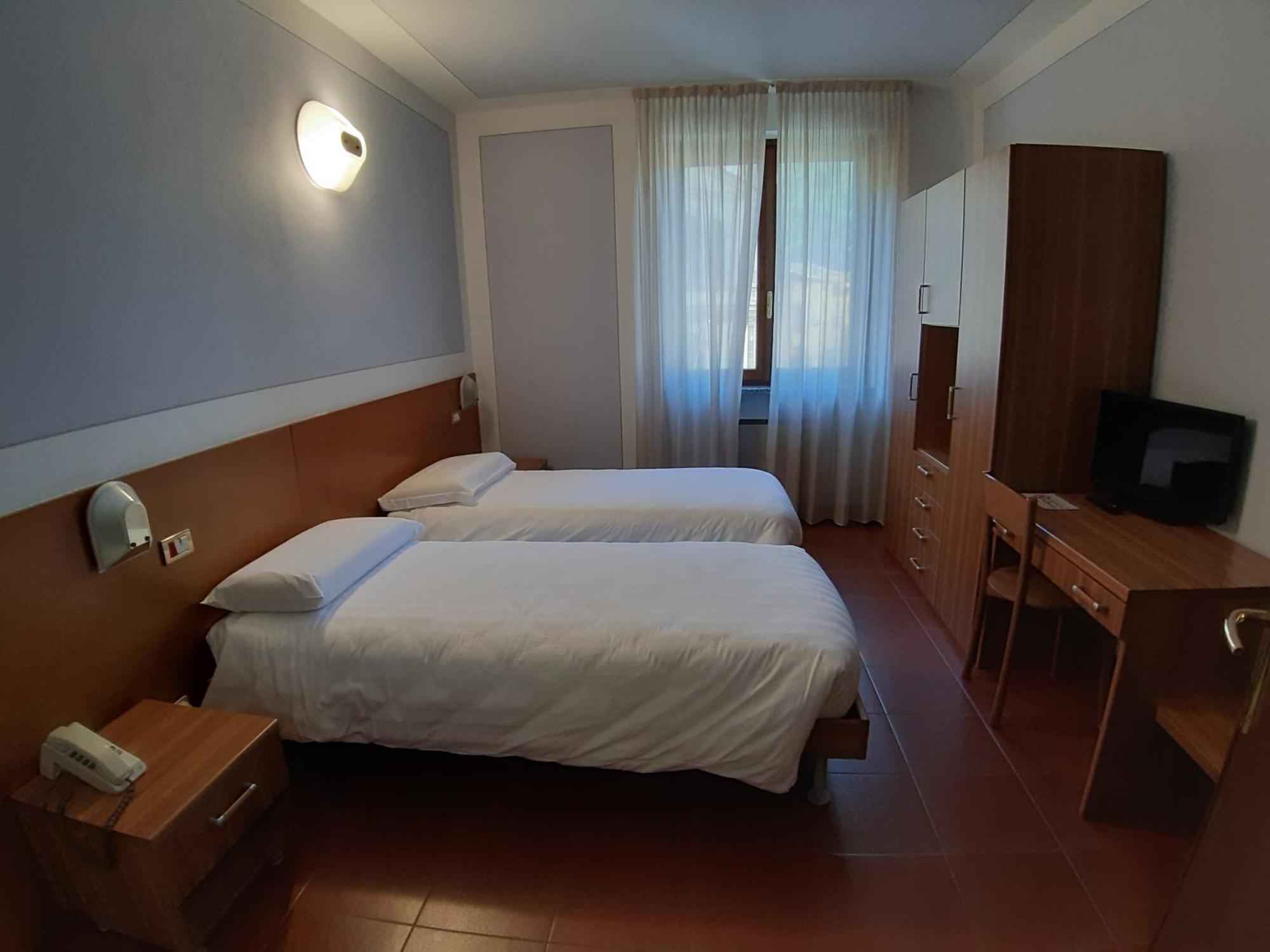 Hotel Ristorante Centrale Vestone Quarto foto